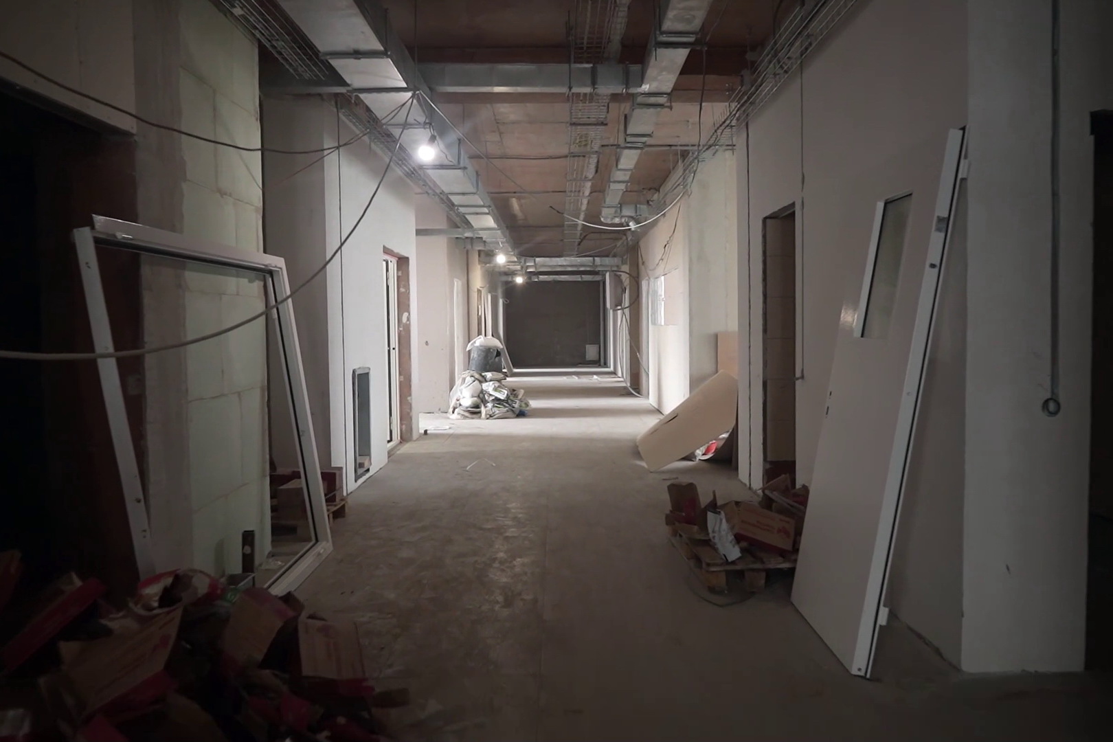 Готова на 65%: в новой поликлинике на Виктора Уса заканчивают отделку