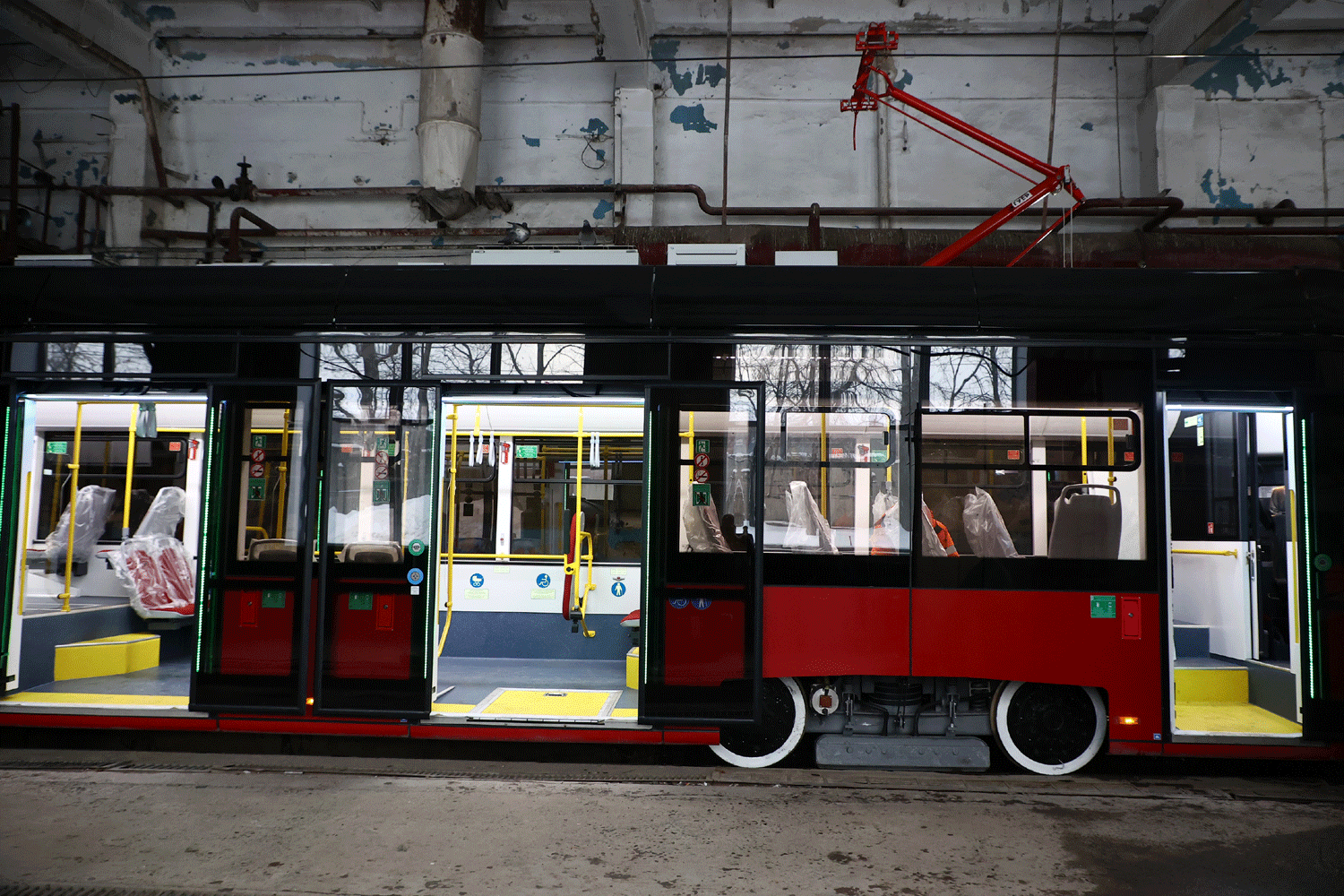 Мэр Кудрявцев: все девять новых трамваев тестируют на маршруте №13