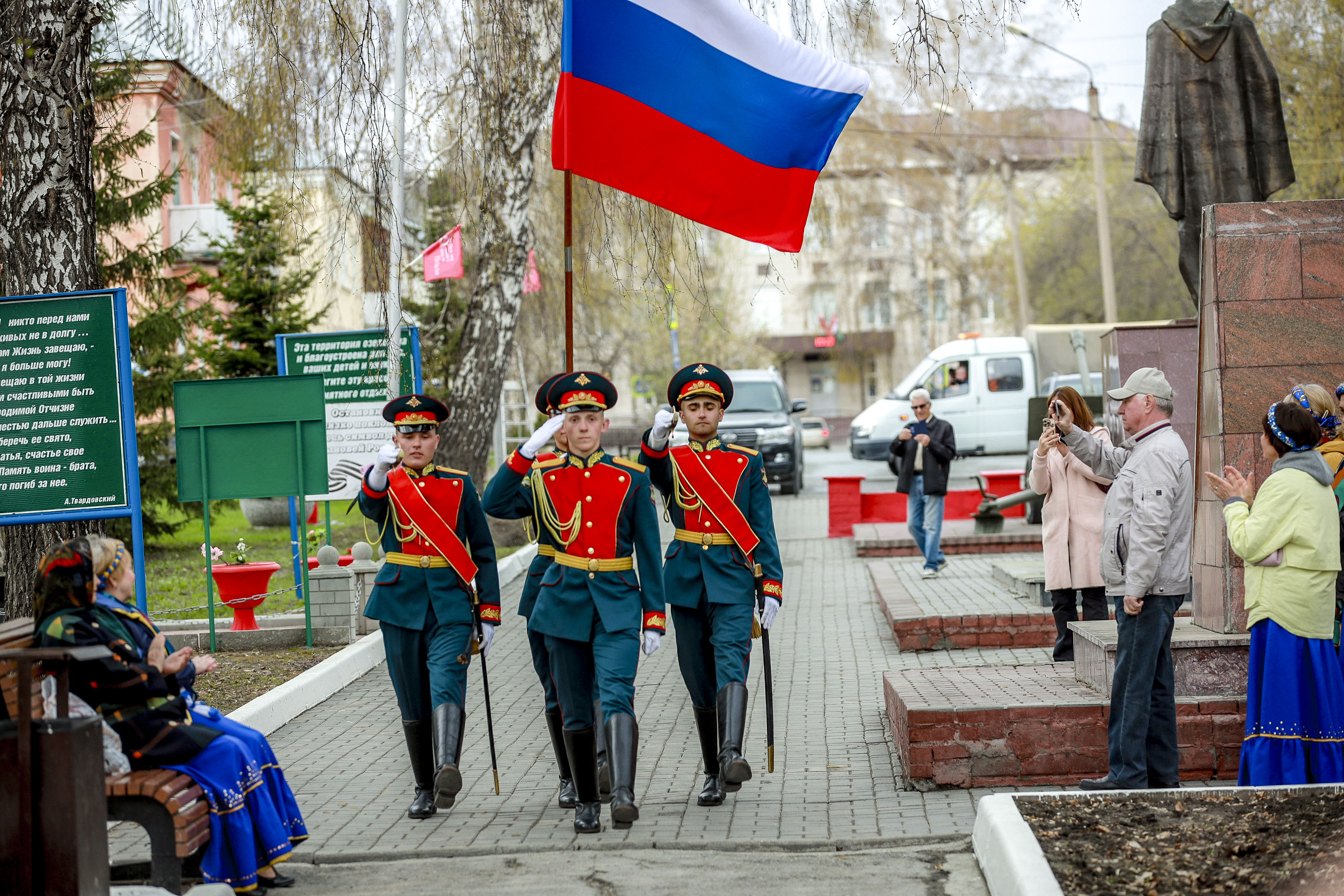 Помним и гордимся: «Кварталы Победы» развернули в 4 районах Новосибирска