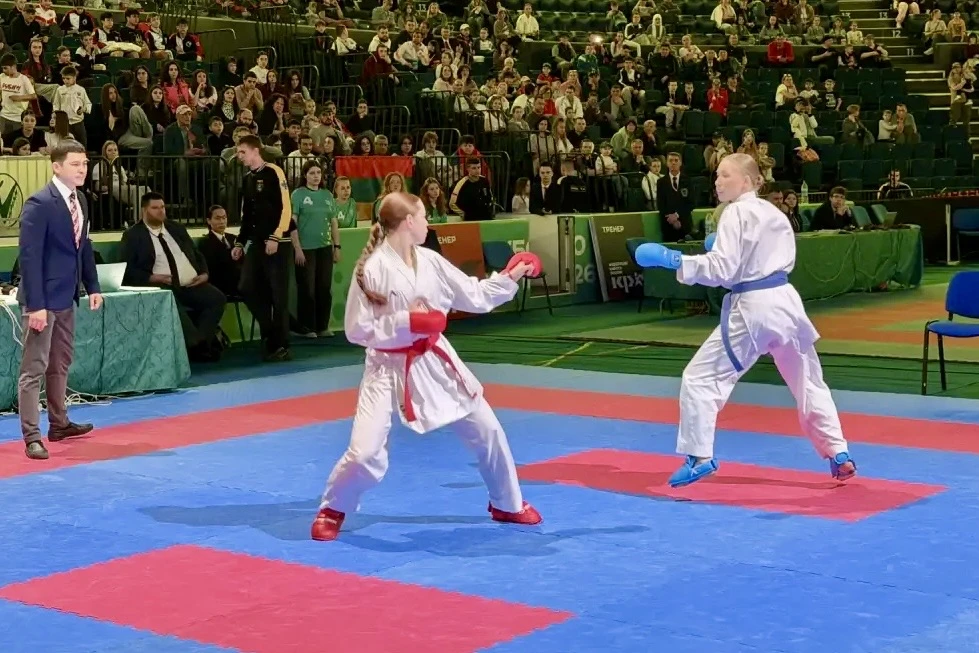 Около двух тысяч каратистов борются за «Кубок Успеха» в Новосибирске 