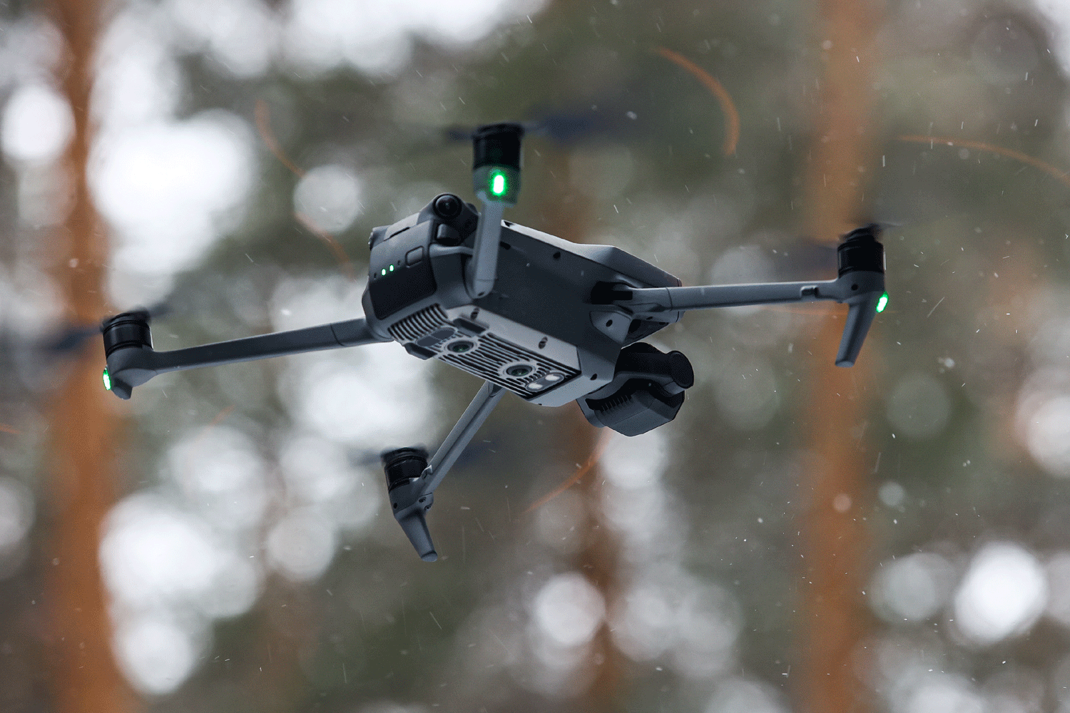 Новосибирцев предупредили о штрафах за посты об атаках дронов