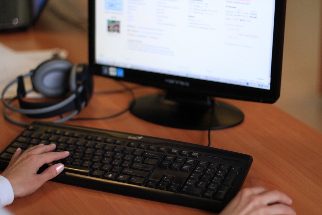 Новосибирцев зовут на онлайн-встречи с одинокими пенсионерами