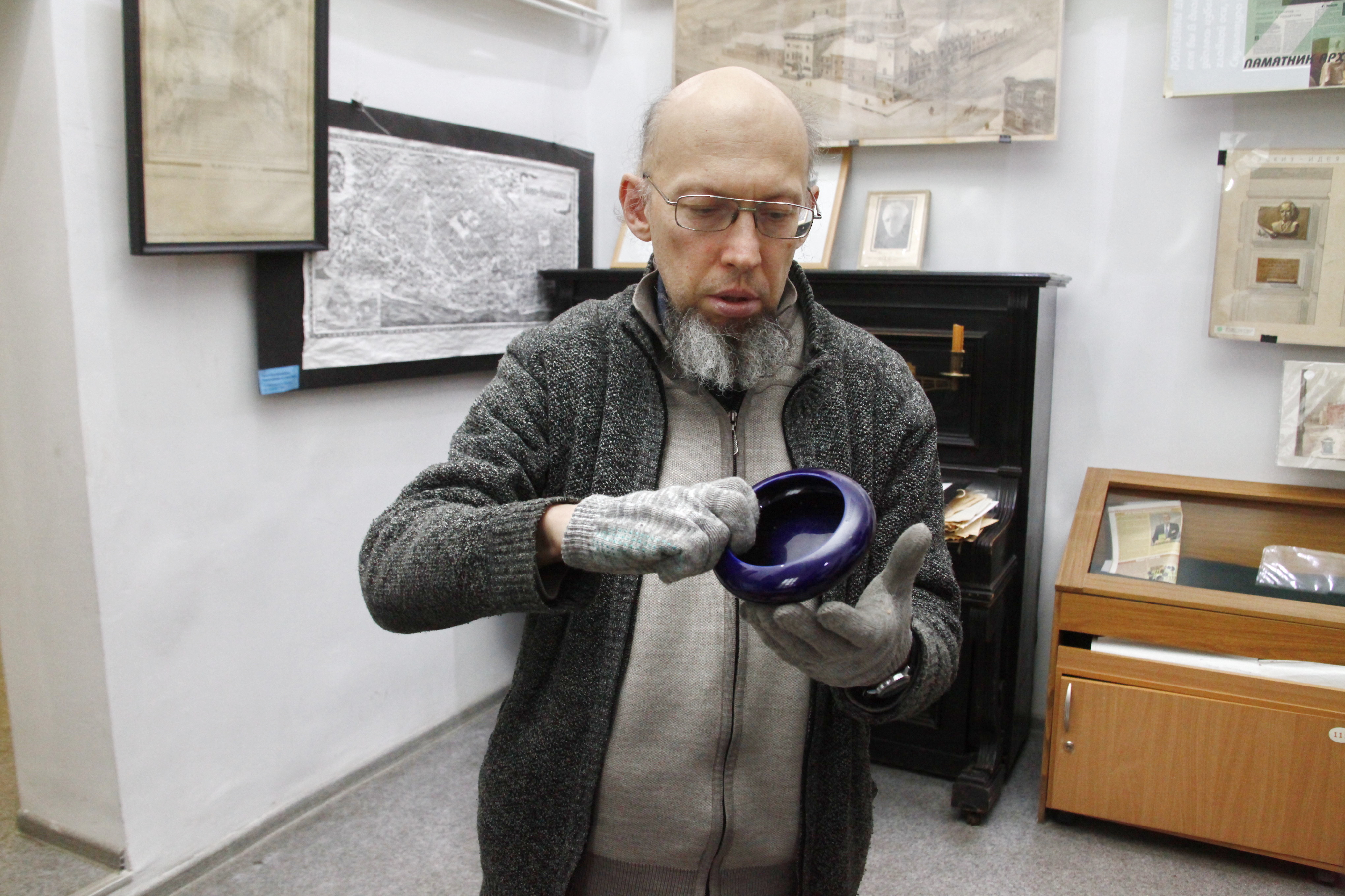 Если вы пропустили: сквер скорби, лирогитара и пепельница Крячкова