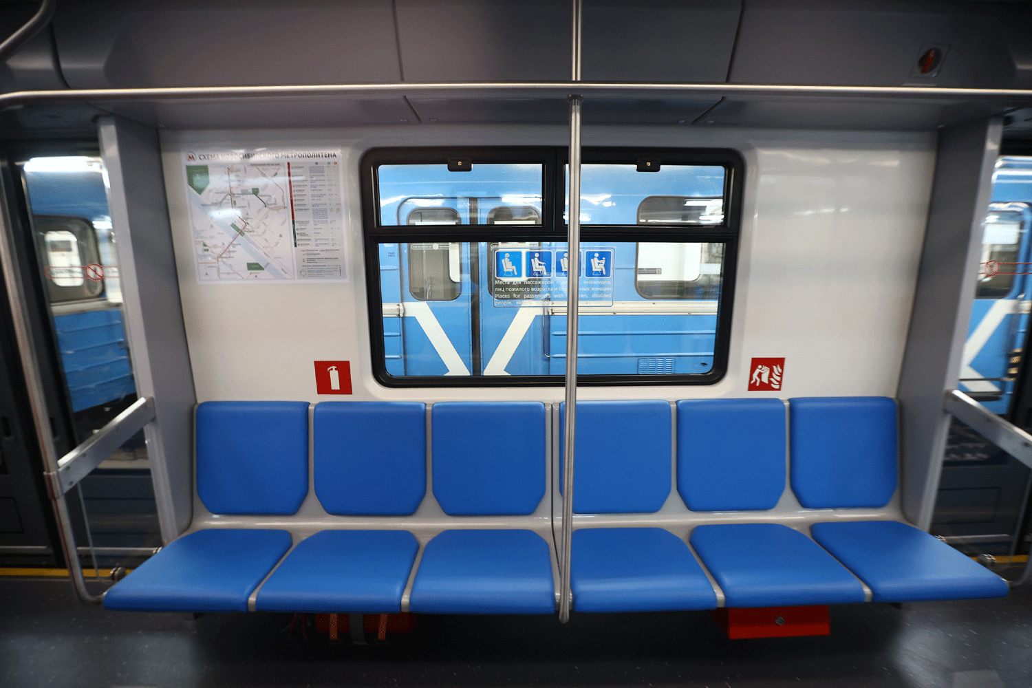 В метро объяснили, почему на линию не выпускают сразу все составы «Ермак»