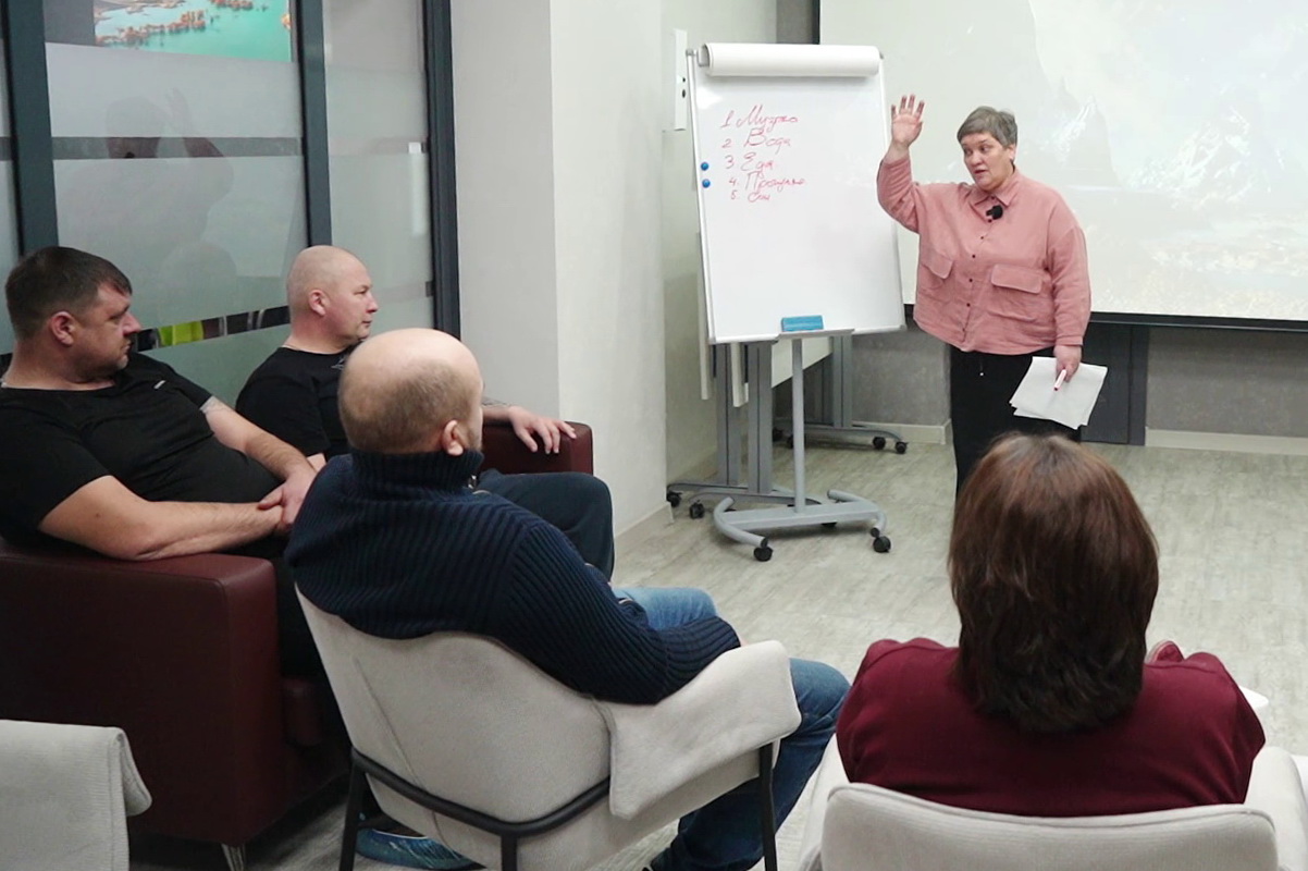 «Спокойно как дома»: для бойцов СВО проводят релаксационные тренинги