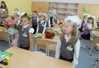 12 первых классов уже набрали в школе Плющихинского микрорайона