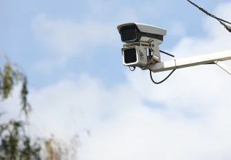 5 новых видеокомплексов начнут штрафовать водителей на Красном проспекте