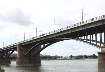 Этапы завершения ремонта Октябрьского моста назвали в мэрии Новосибирска