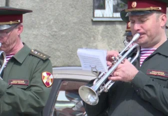 Концерты во дворах ветеранов устраивают ТОСы в Новосибирске