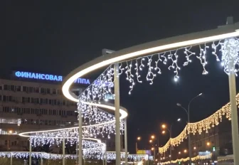 Световые виражи зажгли в сквере S7 на Орджоникидзе
