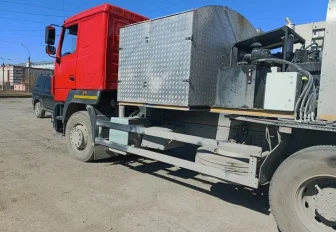 Литым асфальтом ремонтируют дороги в Октябрьском районе Новосибирска