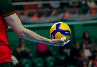 Мэр Кудрявцев: волейболисты подарили надежду больным детям в Новосибирске