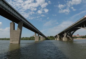 Движение на Октябрьском мосту не будут закрывать во время ремонта