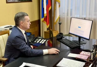 Мэр Новосибирска проголосовал через систему ДЭГ на выборах в Госдуму