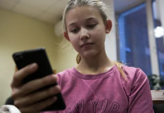 Почему дети смотрят блогеров, а не телевизор: ответ преподавателя НГПУ