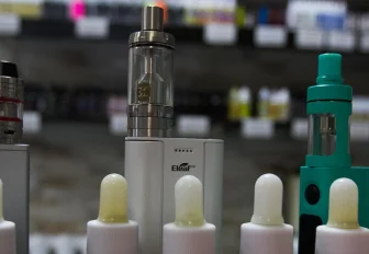 Больше 2000 нелегальных вейпов и жидкостей для них изъяли в Новосибирске