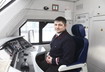 «Как настроишься — так и поедешь»: история машиниста из Новосибирска