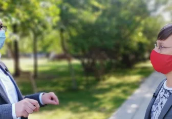 Областные власти протипизируют 7500 пожилых новосибирцев