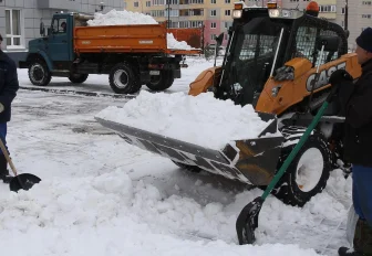 Где будут убирать снег с 23 по 27 февраля в Новосибирске — список улиц