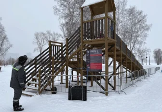 Из-за резкого потепления закрывают горки и катки в парках Новосибирска