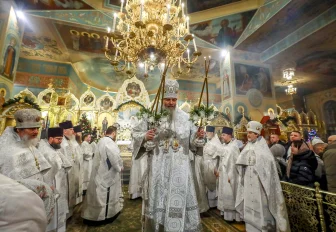 Как Новосибирск встретил Рождество: ночные кадры из кафедрального собора