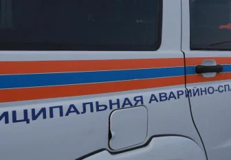 Вцепившегося в решётку балкона мужчину спасли в Новосибирске