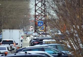 В густонаселённом районе Новосибирска заменили линии электропередачи