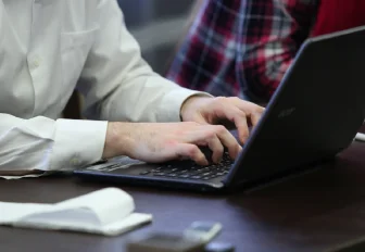 Новосибирцы разработали уникальное ПО для создания песен с помощью ИИ