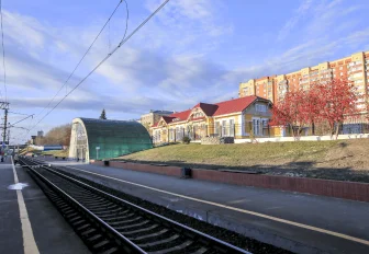 Суд обязал РЖД установить защитные навесы на станциях Новосибирска