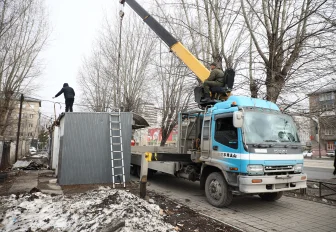 Неказистый пустующий киоск исчез с улицы Трикотажной в Новосибирске