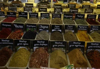 Пассажира с 19 кг паприки остановили в аэропорту Толмачёво