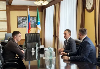 «Пример личного мужества»: мэр Кудрявцев встретился с Героем России