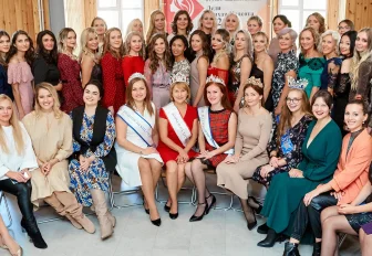 Тихие леди: в Новосибирске проходит необычный конкурс красоты