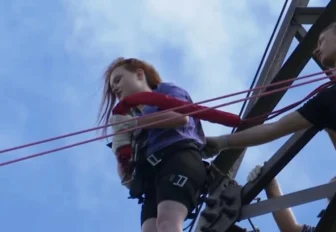 Шаг в пропасть: что заставляет новосибирцев прыгать с 40-метровой высоты