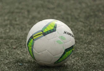 К футбольному манежу у сада Дзержинского проложили электросети