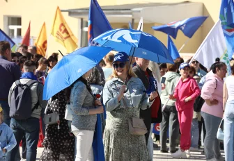 Праздник Весны и Труда отметили горожане на митинге в Центральном парке