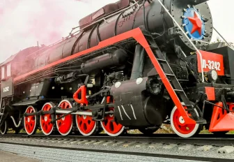 Мэр Кудрявцев запустил волейбольный паровоз у «Локомотив-Арены»