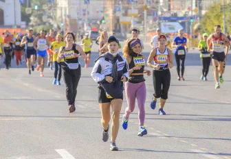 Начинающих бегунов из Новосибирска предостерегли от опасных ошибок