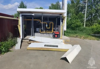 Хлопок газа выбил стену газовой котельной под Новосибирском