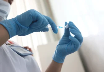 Изменяемую в течение сезона вакцину от гриппа создали новосибирцы