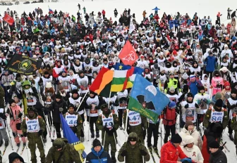 Свыше 7000 человек прошли 10 км на лыжах под Новосибирском