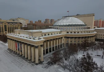 «Держим марку»: новосибирцы рассказали, как часто ходят в театры и музеи