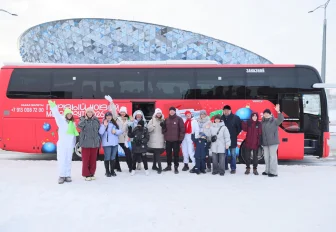 Мэр Кудрявцев: дети участников СВО прокатились на новогоднем автобусе
