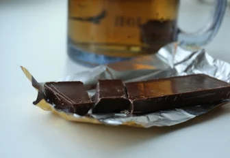 История новосибирской «шоколадки»: какао вместо пушек и спасение Покрышкина