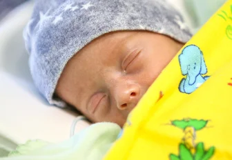 196 младенцев спасли вертолёты санитарной авиации в Новосибирской области