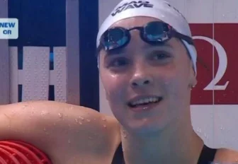 Мэр Кудрявцев поздравил чемпионку мира по плаванию