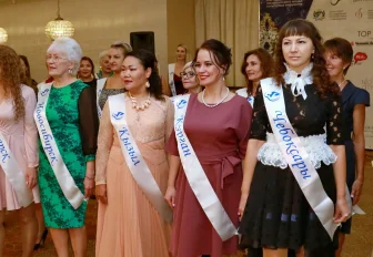 «Тихая красота»: 33 глухие девушки покоряют подиум в Новосибирске