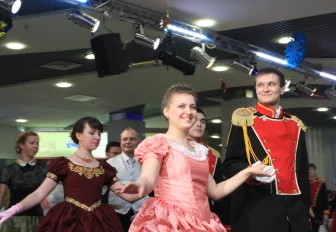 Сибирячка рассказала, как устраивает балы в стиле XIX века