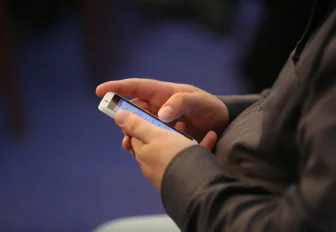 Оплата проезда через MAX стала доступна всем льготникам Новосибирска