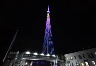 Ромашки и васильки засияют на телебашне в Новосибирске 2 апреля